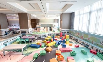 Holiday Inn SHANGHAI JING'AN by IHG