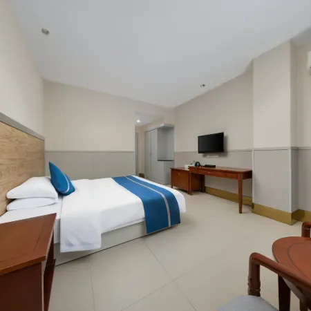 Mountains & Rivers Hotel Hotels in Luoyuan
