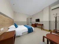 Mountains & Rivers Hotel - 2-Star