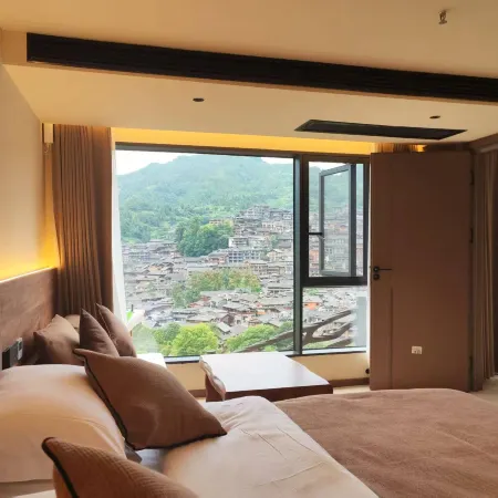 Jianshanyunye Panoramic Homestay (Xijiang Qianhu Miao Village Observation Deck)