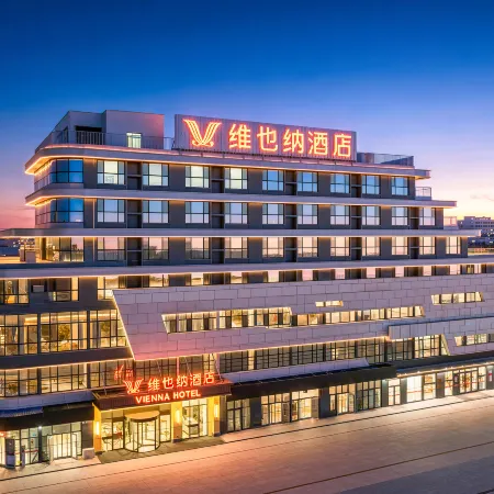Vienna Hotel ( Zhanhua Runze Square Branch)