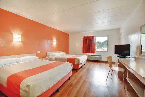 Motel 6 Seekonk, MA  Providence East - Pet friendly
