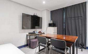 Pacific7 Hotel