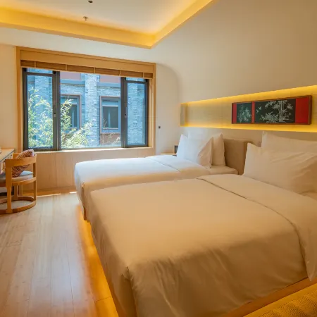 Yihe Yinyi Renfengli Hotel (Yangzhou Slender West Lake Dongguan Street)