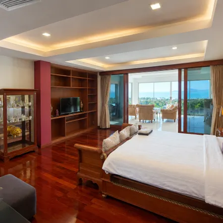 Smith & Appy Luxury Seaview Penthouse