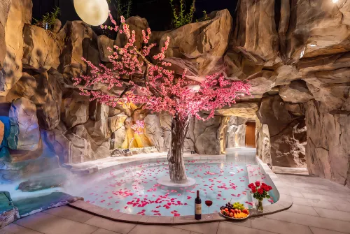 Nanqiao Qingcheng Hot Spring & Cinema Hotel (Dujiangyan Scenic Area Branch) - piscine
