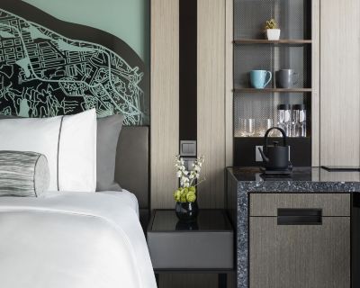 ゲストルーム（ベッド2台） ハイアット セントリック ヴィクトリア ハーバー 香港の写真