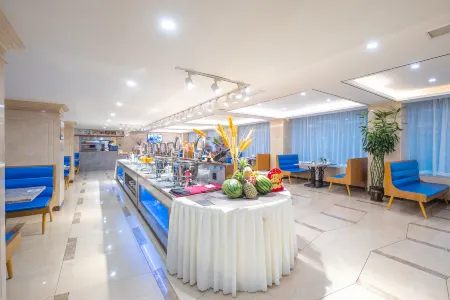 Wuzhishan International Therma Hotel Отели рядом с достопримечательностью «Hainan Institute of Science & Technology»