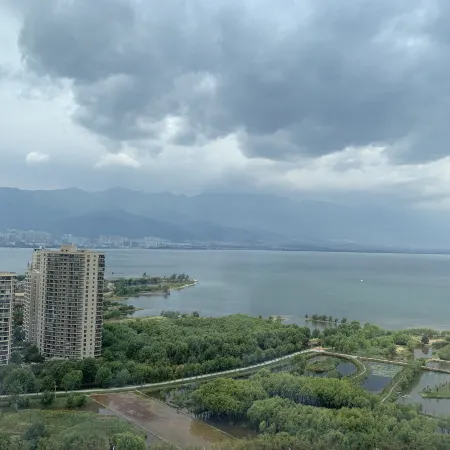 Dali Haman Aromatic Seascape Art Residence (Erhai Park Branch)