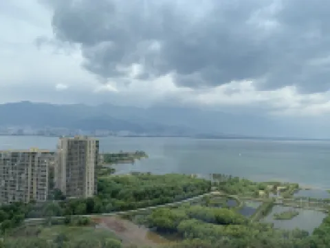 ハーマン・Aromatic海景デザイナーズ民宿 大理（大理高速鉄道駅洱海公園）