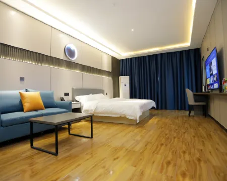 Panda not sleepy e-sports future hotel Hotels in Ningling