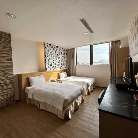 Huaxiang Hotel - Zuoying Отели рядом с достопримечательностью «Станция метро Ecological District»