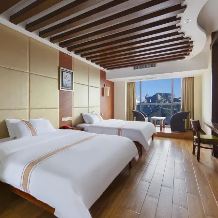 Zhangjiajie night park hetian style theme inn (tianmen mountain national forest park branch)