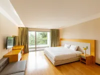 Sono Calm Jeju Hotels near Pyoseon