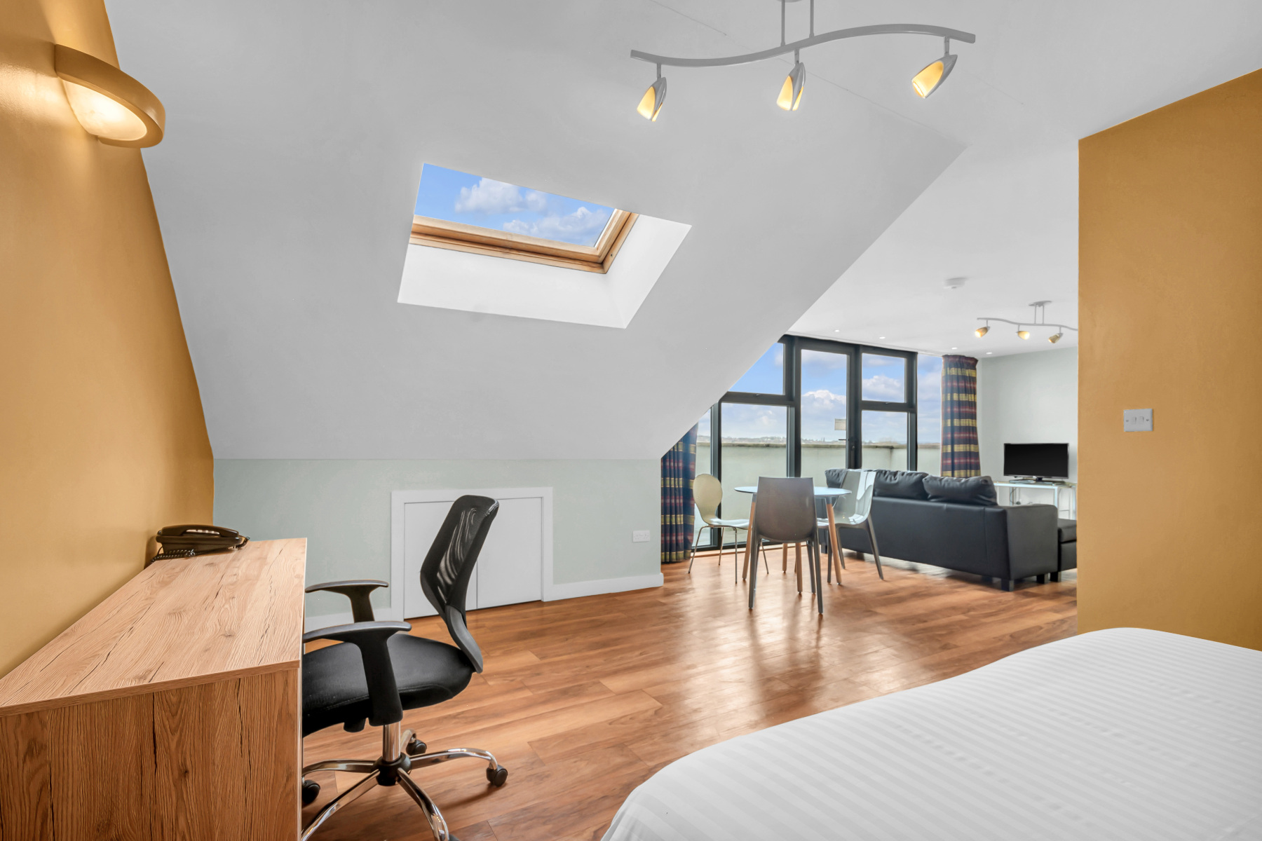 Roomzzz Leeds Headingley Hotels in Leeds