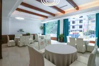 Yibo International Hotel Hotels in Yajiang