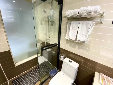 Gonglugang Business Hotel Отели рядом с достопримечательностью «Confucian Temple»