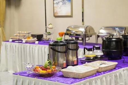 Lavande Hotel (Longnan Changjiang Avenue) Отели в г. Луннань