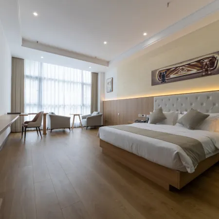 Qianshan Heyue Hotel