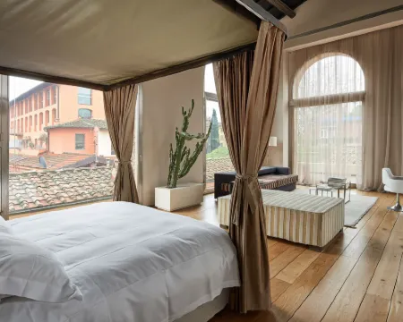 รีวาลอฟท์ส ฟลอเรนซ์ โรงแรมในฟลอเรนซ์