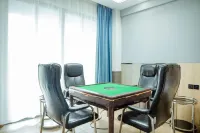 Qiongzhong Santaiyuanlong Business Hotel
