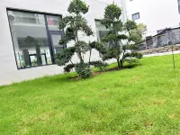 Yunshang Four Seasons Hotel (Laojunshan Scenic Area Zhongling Cableway Branch)