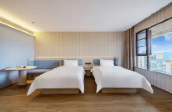 HanTing Hotel (Liupanshui People's Square Fenghuang Avenue)