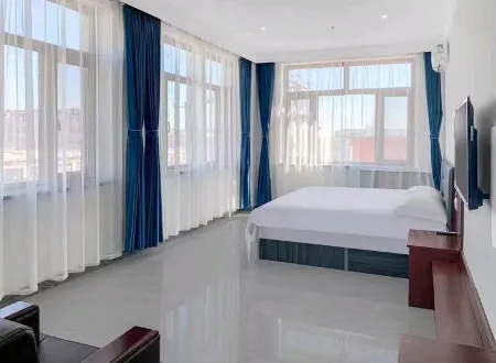 Kulun Qipengyue Business Hotel Отели рядом с достопримечательностью «Fuyuan Temple»