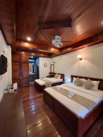 Chaluenxay Boutique Hotel Hotels near Wat Xieng Thong