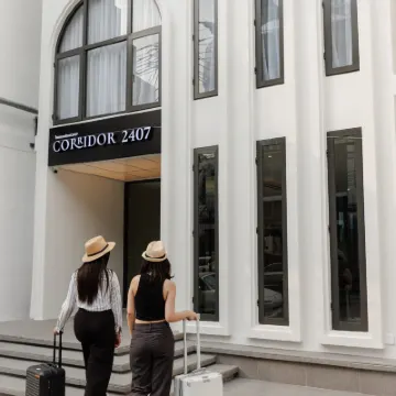 كوريدور2407 هوتل Hotels near وات فرا تشيتوفون ويمون مانجكلارام (وات فو)
