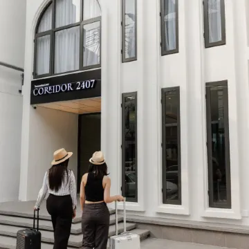 CORRIDOR 2407 Hotel Отели рядом с достопримечательностью «Храм Ват-Пхо»