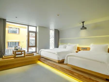 Lanting Snow Hotel (Xuexiang National Forest Park)