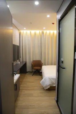 Rose Hotel (Nanyang Jiangying Airport Huayao City) Các khách sạn ở Yingbin Avenue/Jiangying Airport Business District