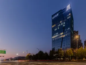 얼 패밀리 호텔 (푸양 슈앙칭완 워터 스트리트)