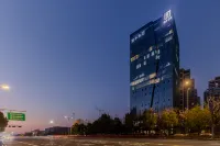 Earl Family Hotel (Fuyang Shuangqingwan Water Street) Hotels near Fuyang Andover Ocean Park