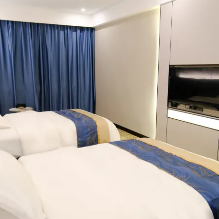 Shiji Qianhua Hotel