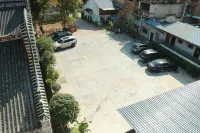 Nanxiong Guangfu Ren Inn - parcheggio