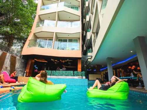 Mad Monkey Phuket Hotel di Phuket