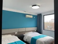 Xiangyue Serviced Apartment (Hanzhong High-Speed Railway Station Central Plaza)