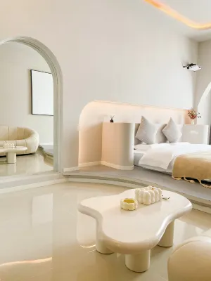 Xiyue Cinema Apartment (Changzhou North Railway Station)