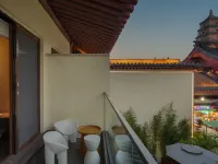 HERMITAGE PAGODA VIEW COURTYARD HOTEL Hotels near Dacien Temple