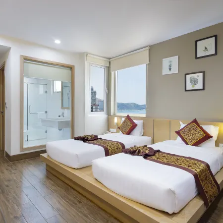 Gibson Hotel Nha Trang Отели рядом с достопримечательностью «Хончонг»
