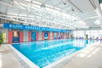 JingHang Holiday Hotel - Pools