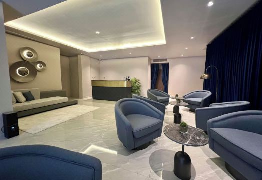 Weingart Suites Hotel