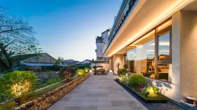 逸居·禪意星空輕奢親子度假庭院民宿（九華山遊客換乘中心店） 九華山站附近的飯店