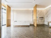 Luchen INS Cinema Hotel (Taohuatan) Hotels near Baqiao