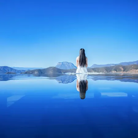 Lugu Miyue Huajian Lake View Resort
