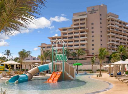 Wyndham Grand Cancun All Inclusive Resort & Villas