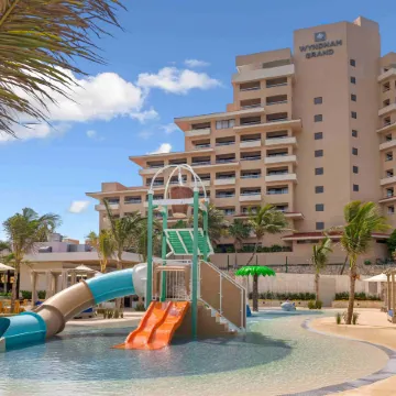 Wyndham Grand Cancun All Inclusive Resort & Villas