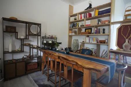 Ku'erdening Xiangyao Homestay Отели рядом с достопримечательностью «Kurding Tourism and Cultural Museum»